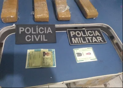 Droga encontrada com os suspeitos