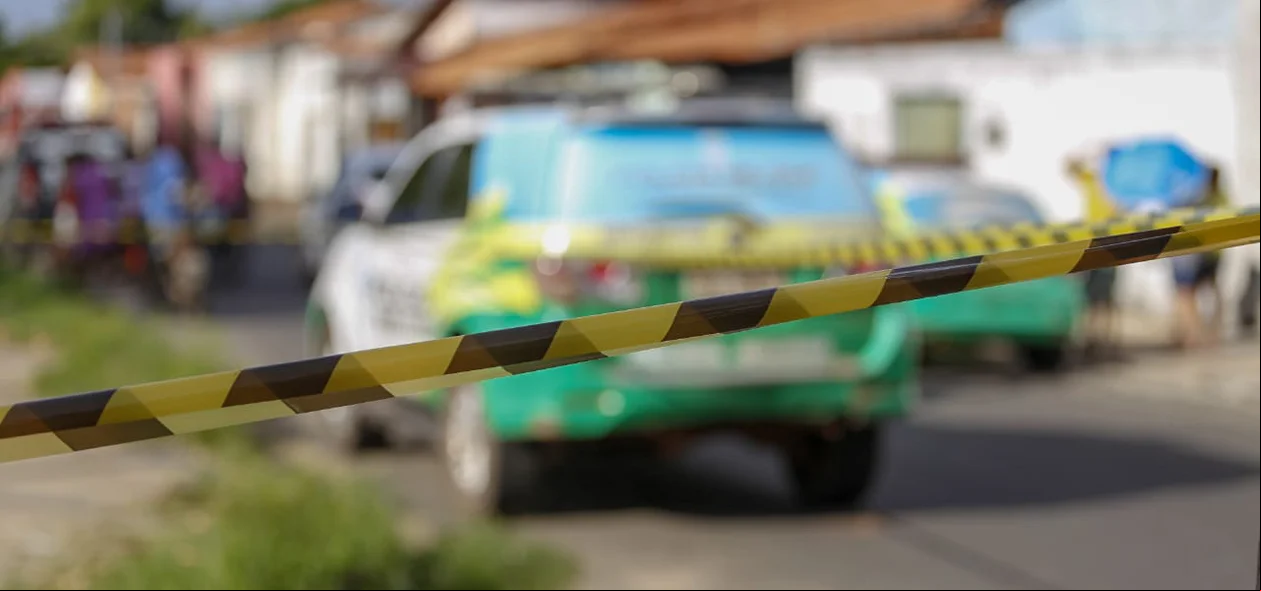 Polícia Militar foi acionada para atender a ocorrência e isolou o local do crime