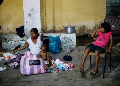 Venezuelanos estão na associação de pescadores
