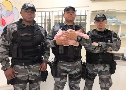 O bebê foi encontrado pela PM