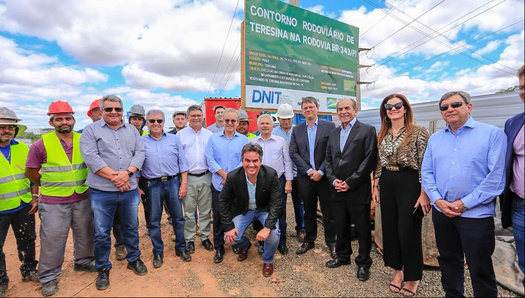 Ministro visita obra do viadulto do Mercado do Peixe