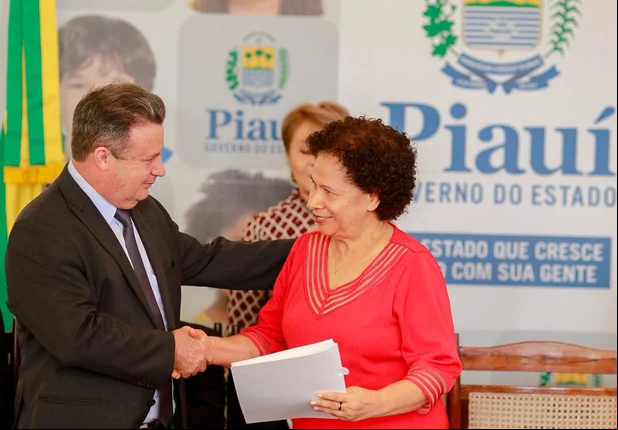 Vice-governadora Regina Sousa