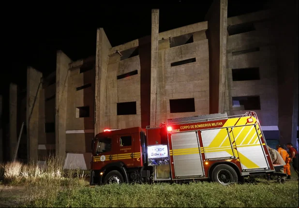 Incêndio atinge o estádio Albertão em Teresina