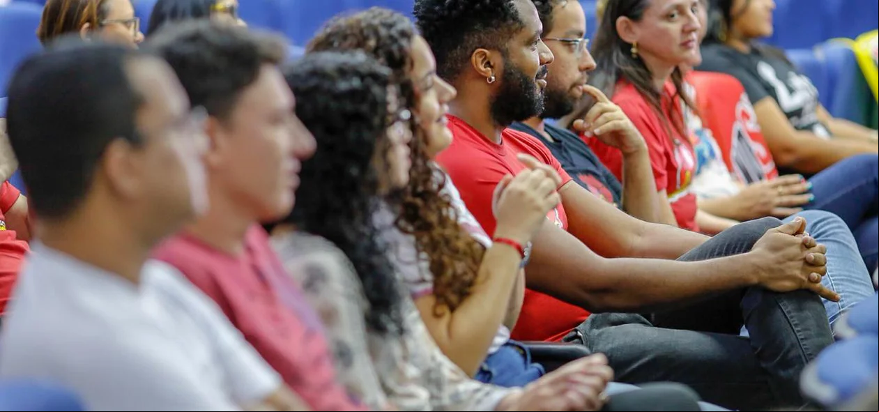 Professores do município na Câmara de Vereadores
