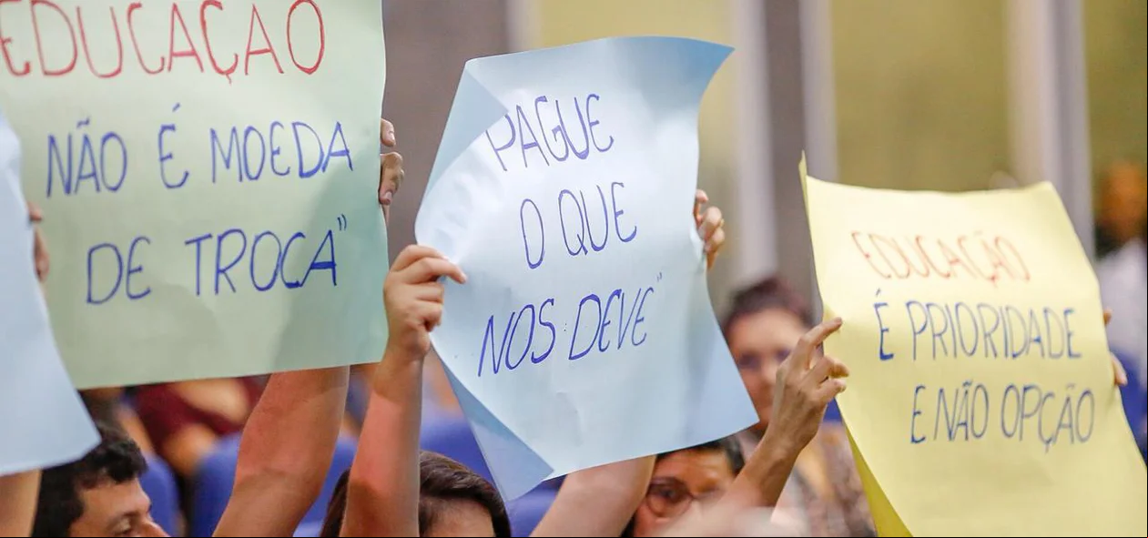 Protesto na Câmara Municipal de Teresina