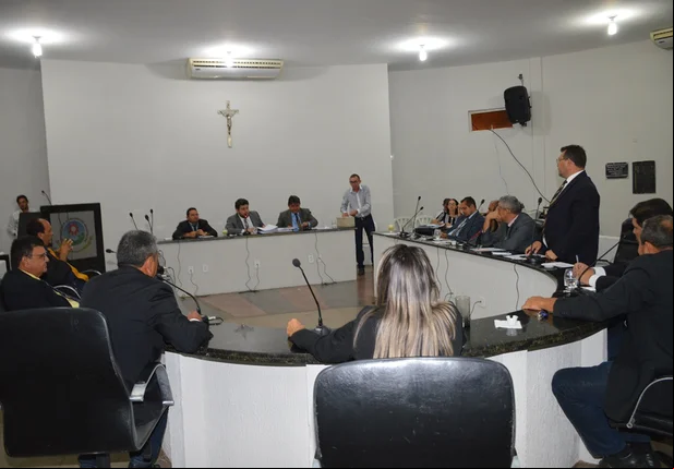 Padre Walmir é autorizado a  convênio com o Picos