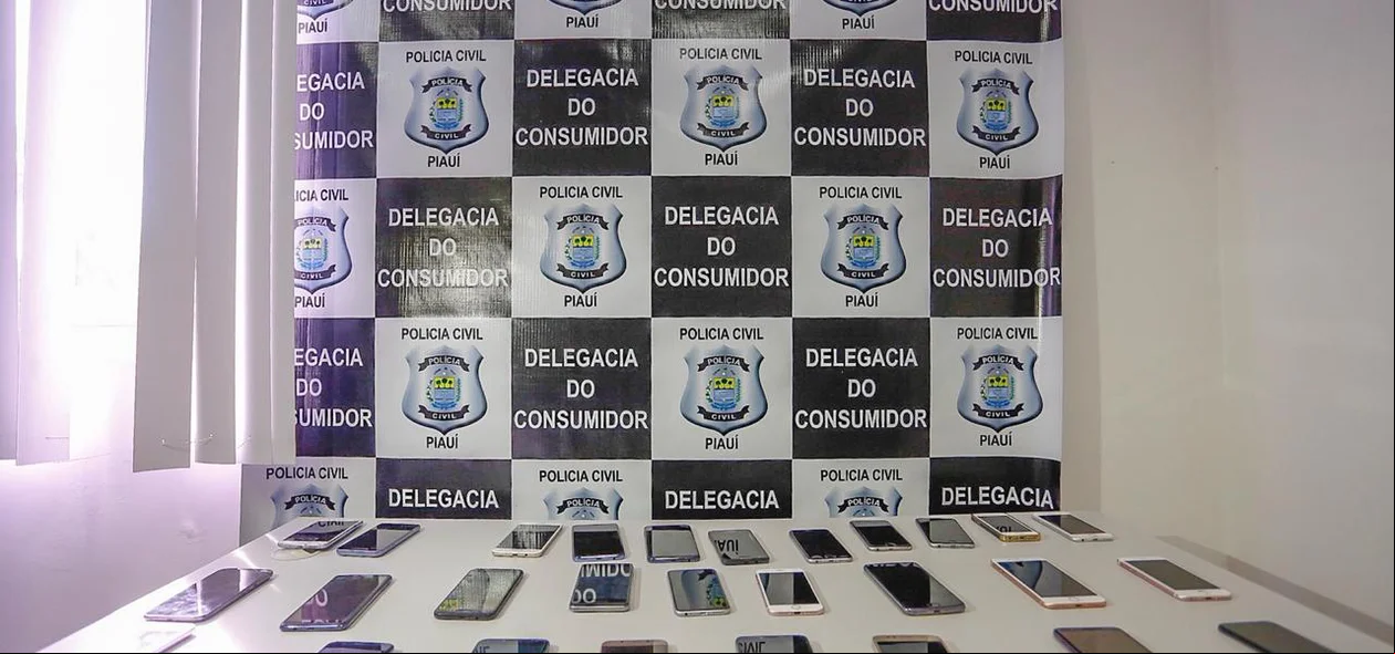 35 aparelhos celulares foram entregues