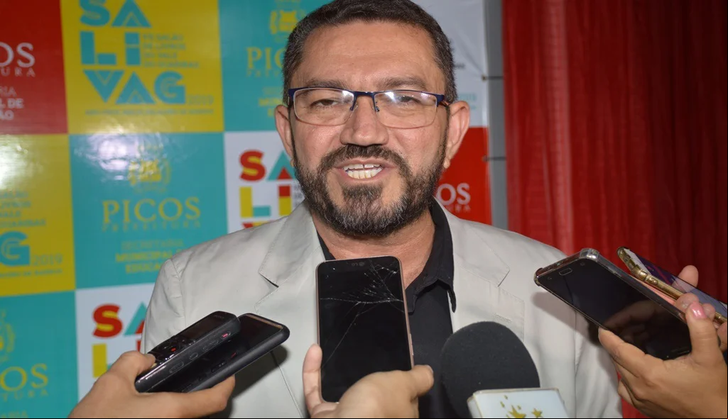 Padre Walmir destaca crescimento do SaliVag