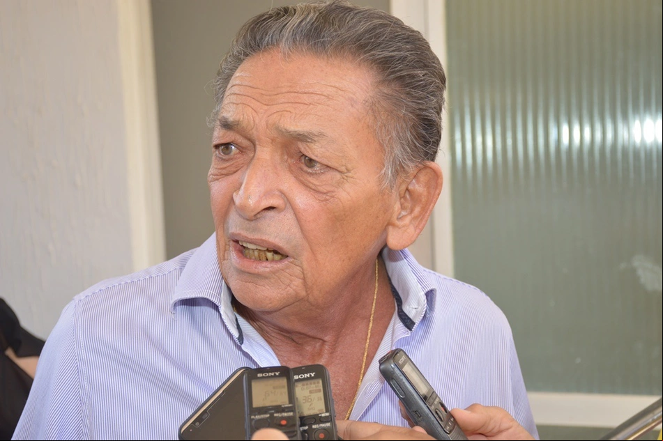 Ex-prefeito Gil Paraibano (Progressistas)