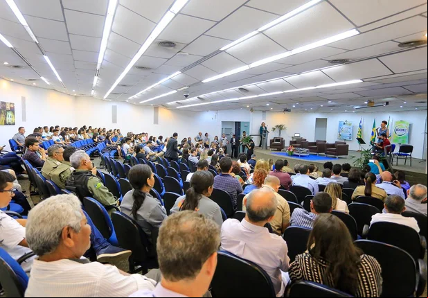 Senador Marcelo Castro e Cléber Eulálio estiveram presentes na palestra 