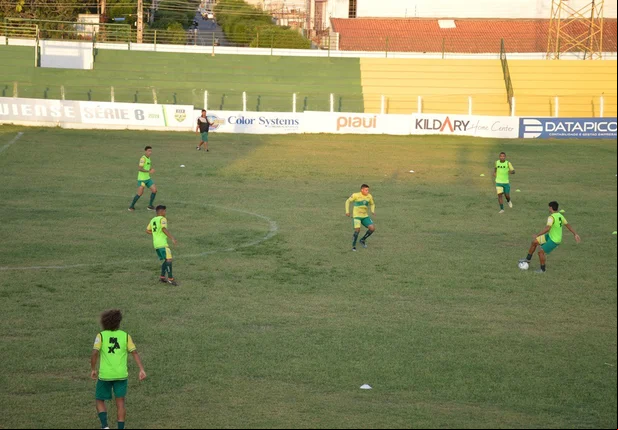 Treino apronto da última quinta-feria definiu equipe titular.