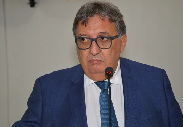 Vereador Carlos Luís é levado ao Conselho de Ética