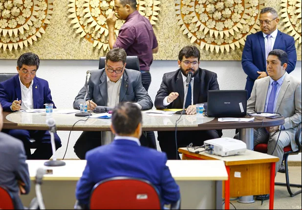 Rafael Fonteles se reúne com deputados estaduais na Alepi