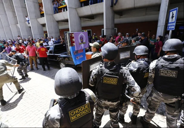 Manifestação na Alepi contra a reforma da Previdência