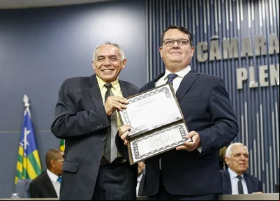 Marco Aurélio Maia recebe título de cidadão teresinense na Câmara Municipal