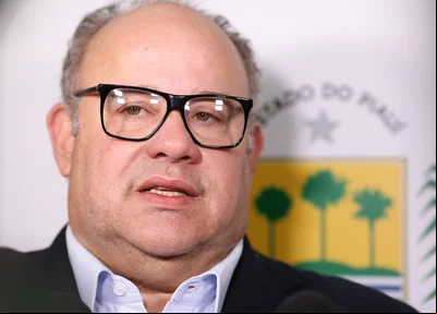Arão Lobão, diretor do Detran