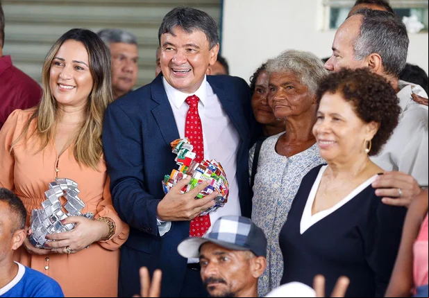 Wellington Dias faz 58 anos com festa na Casa de Maria