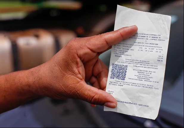 Motoristas reclamam dos altos impostos no preço da gasolina