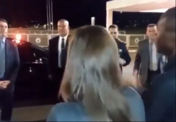 Haitiano confronta Bolsonaro: 'você não é mais presidente'