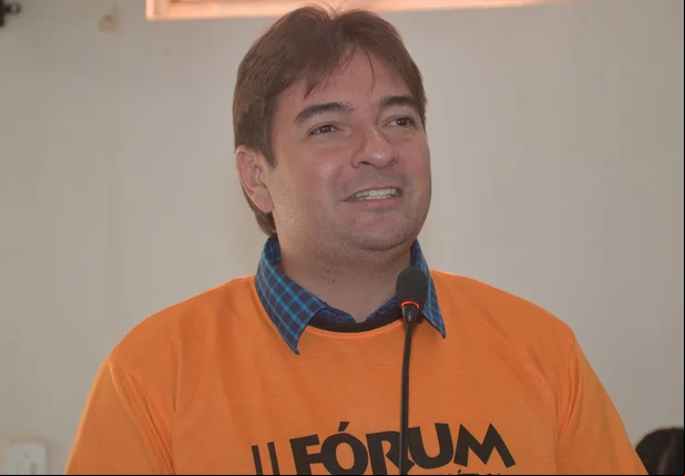 Iata Rodrigues troca PSB pelo PCdoB