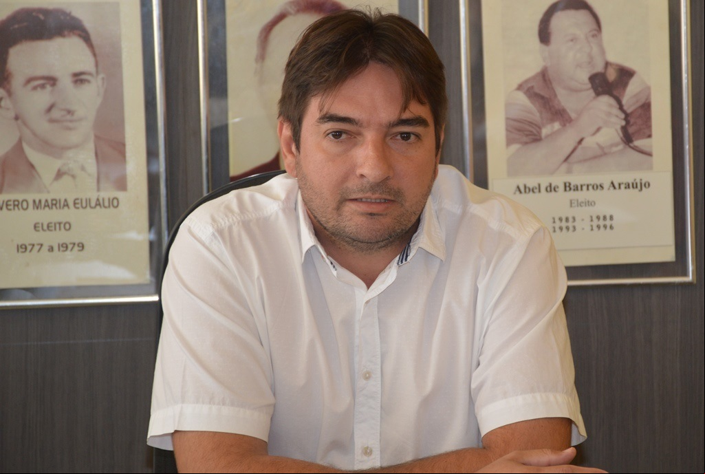 Iata Rodrigues deixa Secretaria de Cultura para se candidatar a vereador
