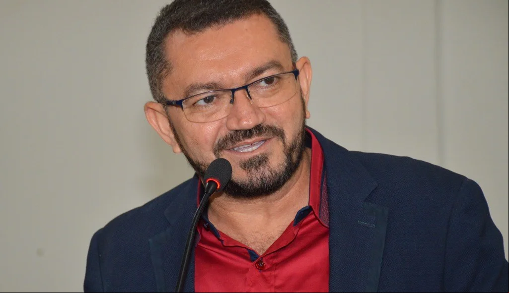 Padre Walmir abandona Praça do PCC