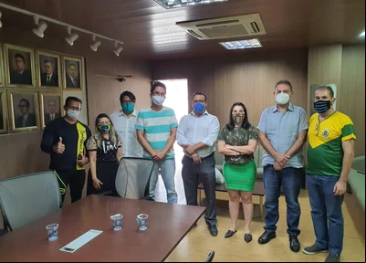 Reunião entre Jeová Alencar e empresários
