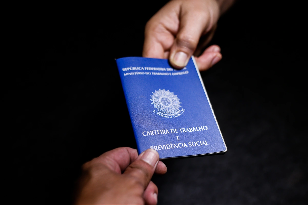 Carteira de trabalho e Previdência Social