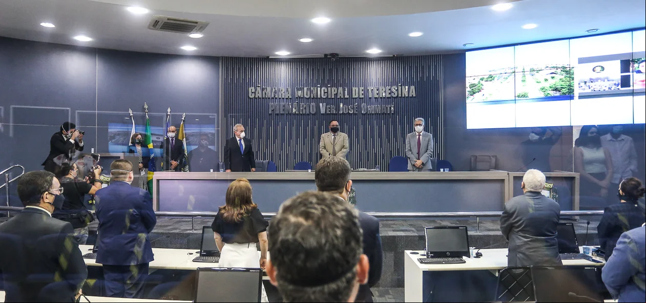 Solenidade na câmera municipal em Teresina 