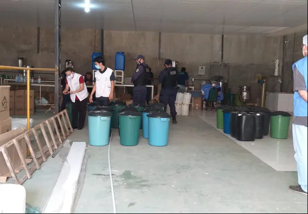 Fábrica clandestina é fechada em Teresina