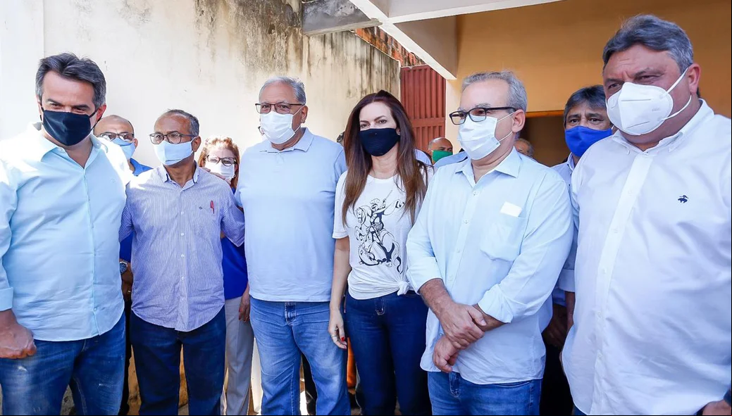 Kleber Montezuma e R. Silva ao lado de aliados