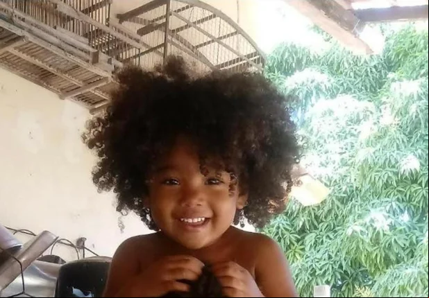 Maria Vitória dos Santos Barros baleada na região do Torquato Neto