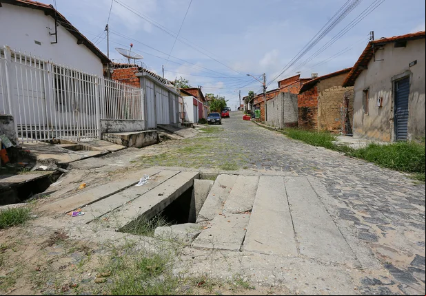 Galerias quebradas causam desconforto a moradores do bairro São Pedro