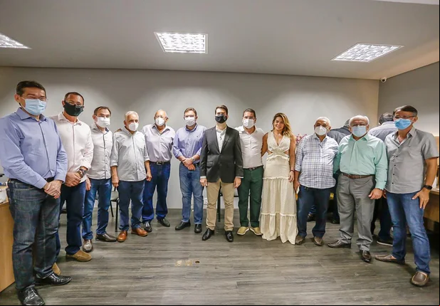 Dr. Pessoa participa de café da manhã com empresários do Polo Sul