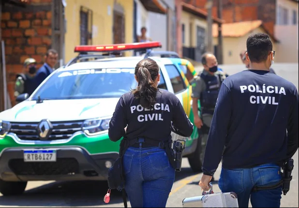 Bandidos invadem casa e matam jovem no bairro Água Mineral