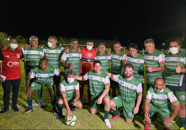 João Mádison e Wellington inauguram estádio em Monsenhor Gil