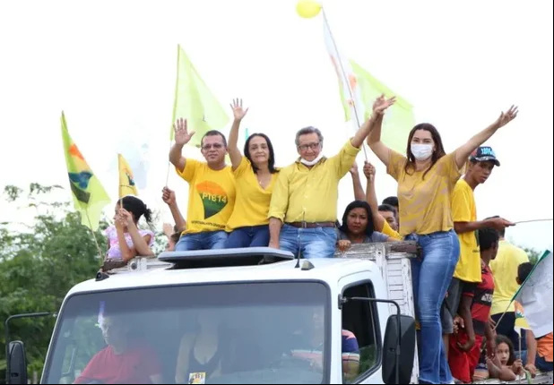 Multidão prestigia carreata e inauguração de comitê de Auridea Santos