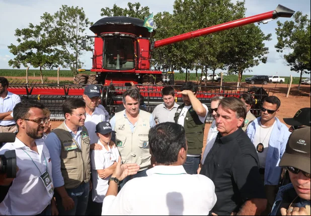 Bolsonaro inaugura sistema 5G em fazenda no Piauí