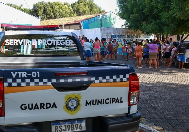 Pais vão até escola após denúncia de abuso sexual