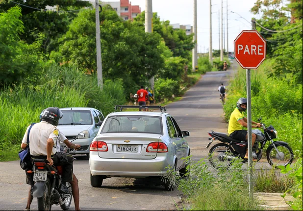 Moradores reclamam de falta de sinalização na Rua Indiana em Teresina