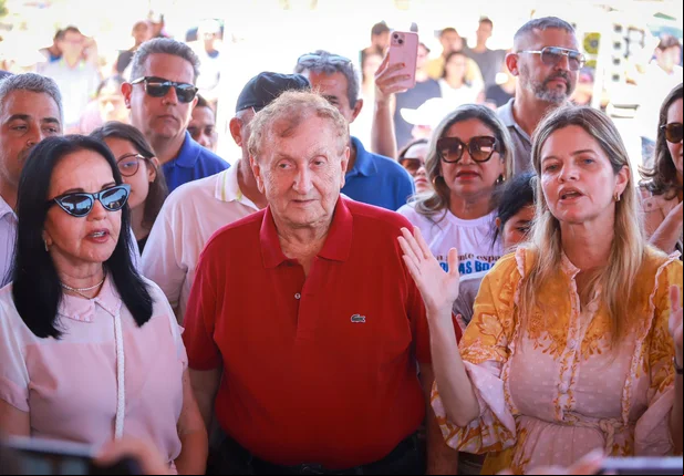 Mão Santa inaugura urbanização da orla da Praia Pedra do Sal