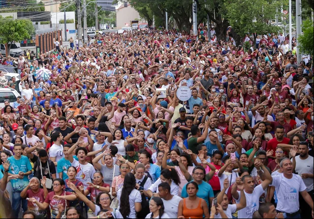 Teresina Ressuscita com Cristo reúne milhares de fiéis na Frei Serafim