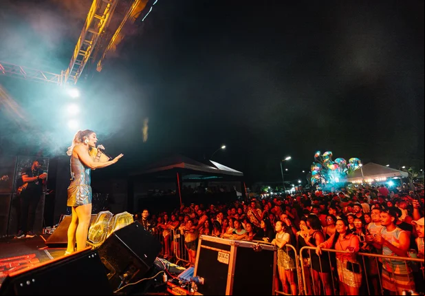 Carnaval de União encerra com emoção no show da banda Desejo de Menina