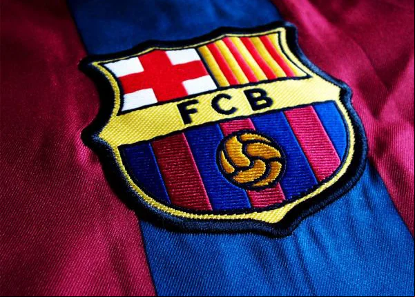 Barcelona é proibido de contratar jogadores 