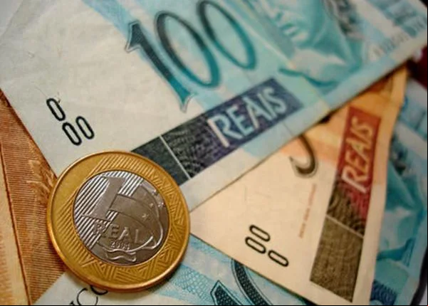 Economia brasileira recua 0,2% no primeiro trimestre de 20