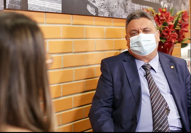Júlio Arcoverde diz que JVC pode ser opção da oposição para o Senado