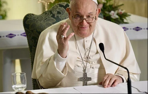 Entenda o que levou ao agravamento do quadro de saúde do papa