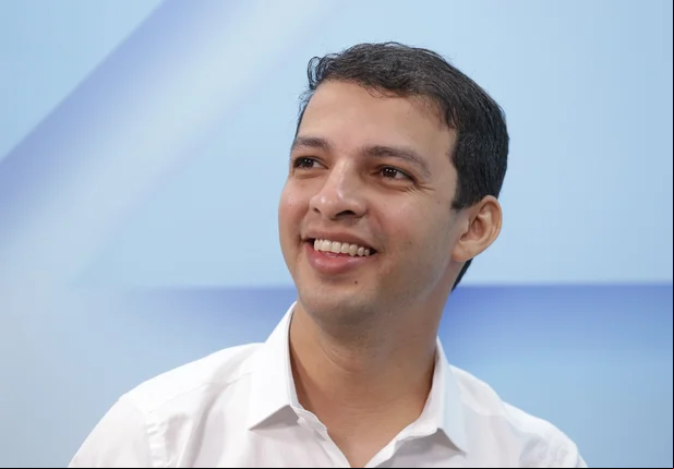 "Defendemos a CNH Social para os jovens desempregados em Teresina", diz Felipe Pedro